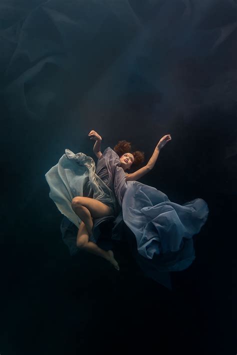 https://www.artpeoplegallery.com/ilse-moore-underwater-fashion-silver-swallow/ | Underwater ...