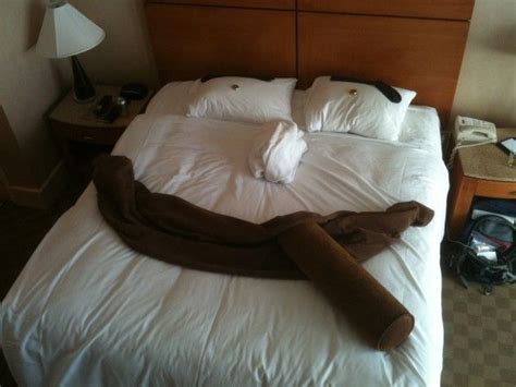 Bert Kreischer and His Pranks on Hotel Maids Hotel Pillows, Hotel Bed, Hotel Guest, Bed Pillows ...