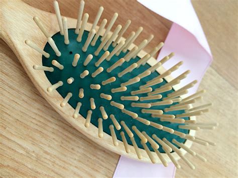 Natural Beauty: Widu Vegan Hairbrush Review | Peaceful Dumpling