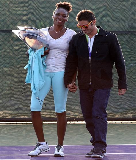 WATCH: Venus Williams spotted kissing boyfriend....see love photos