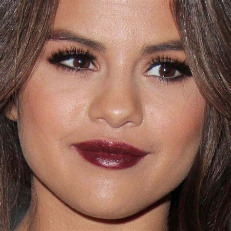 Selena Gomez Dark Lipstick | Lipstutorial.org