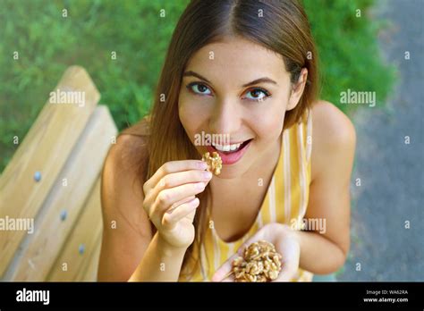 Women eating almonds and walnuts hi-res stock photography and images - Alamy