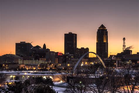 Des Moines at Night! | The city of Des Moines Iowa at twilig… | Flickr