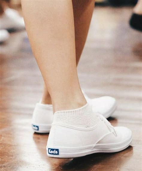 Pin by Charlie Zimmerman on Hawt Shoes | Keds outfit, White keds outfit ...