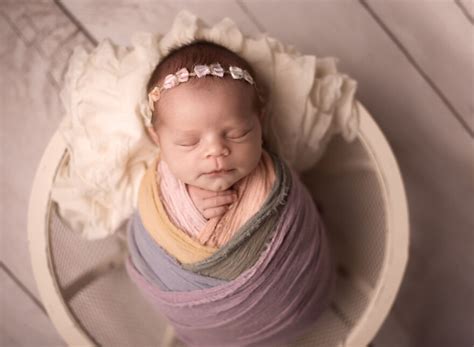 The Artist That Photographs Rainbow Babies – Delaram Art & Design