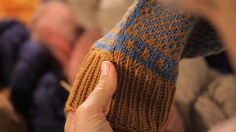 Circular Knitting Tutorials - Howcast