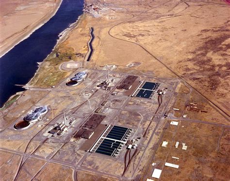 Hanford’s Nuclear Reactors: Photo History — Energy Info