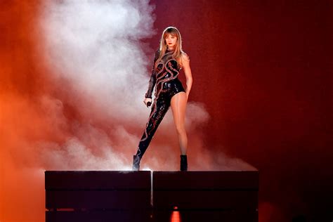 7 Stage Performance Terbaik di Taylor Swift: The Eras Tour Versi KINCIR - KINCIR.com