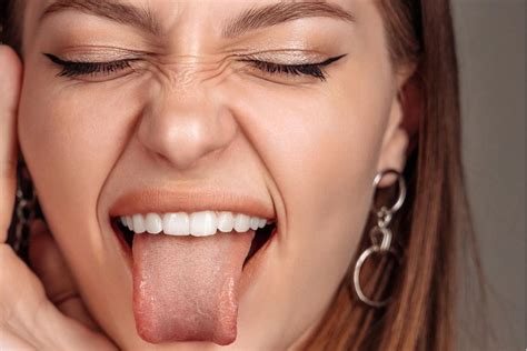 What Your Tongue Says About Your Health According To Ayurvedic Wisdom | Ayurvedic, Tongue health ...