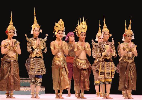File:Royal Ballet Camboda Apsara Mera.jpg - Wikimedia Commons