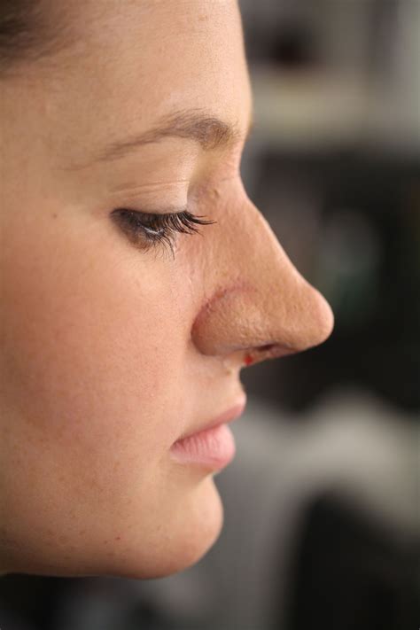 Fake nose - Prosthetics | Nose makeup, Cute halloween makeup, Fake nose