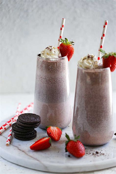 Easy Strawberry Oreo Milkshake Recipe