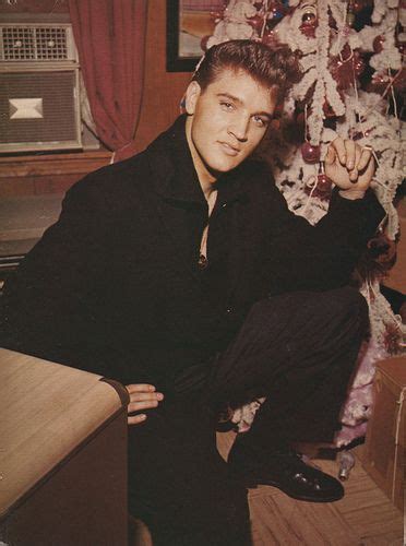 Elvis Presley Photo: Elvis in Graceland, Memphis, 1960 | Elvis presley ...