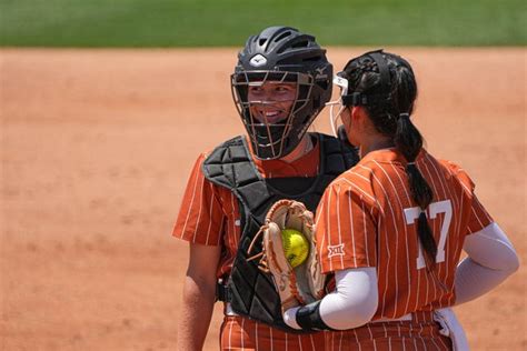 Texas Longhorns take down Texas A&M in NCAA softball regionals