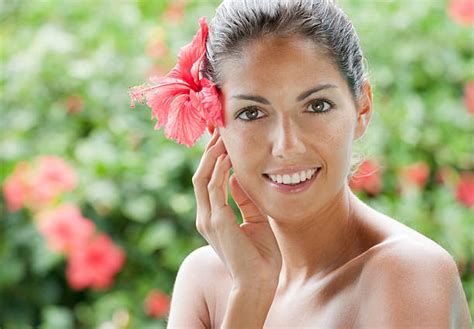 50+ Hibiscus Spa Treatment Health Spa Tropical Climate Stock Photos, Pictures & Royalty-Free ...