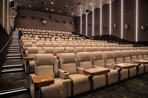 Star Cinema Grill Acquires Two Chicago Area IPIC Locations - Boxoffice