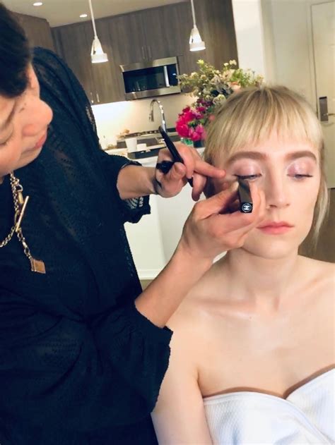 The Oscars 2020 Beauty: How Saoirse Ronan Got Her Lavender Eyes and Glowing Skin | Vanity Fair