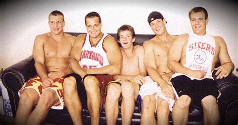 Rob Gronkowski and His Brothers to Appear on "Family Feud"