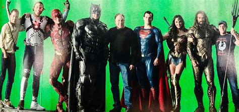 SUPERMAN Joins The JUSTICE LEAGUE In This Awesome New Behind-The-Scenes ...