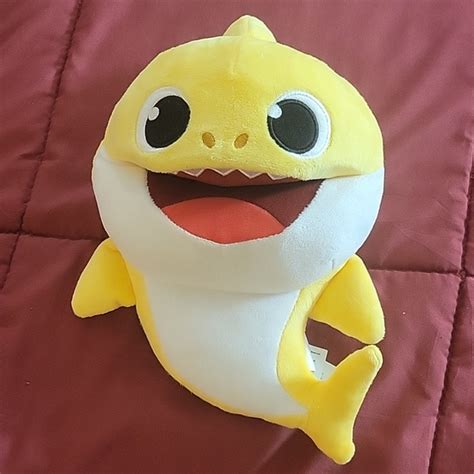 pinkfrog | Toys | Pinkfong Yellow Baby Shark Stuffed Animal Plush 3 ...