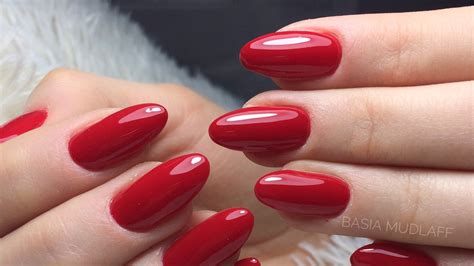 Discover the Perfect Shade of Red: A Guide to Semilac's Red Gel Polish