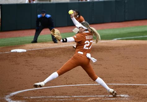 Texas softball falls short against a dominant pitching performance from ...