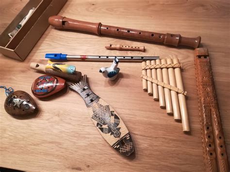 Ten types of flutes made of various materials - Catawiki