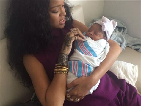 Rihanna with newborn baby - 'I can't get enough, I'm so in love' - News in Images - Emirates24|7