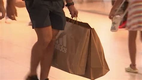 Shoppers flock to South Florida malls for holiday deals – NBC 6 South ...