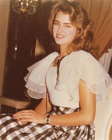 brooke shields on Instagram: “i hope everyone has amazing day today 💛” in 2023