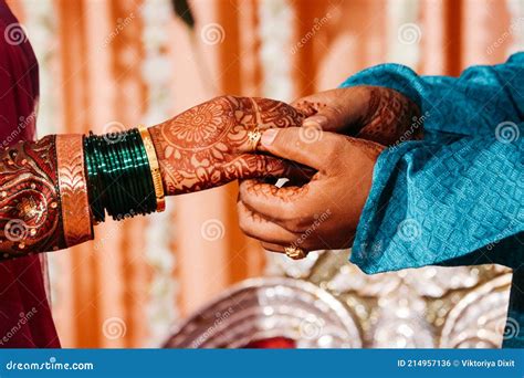 Ring Ceremony in Indian Wedding Stock Photo - Image of beauty, henna: 214957136