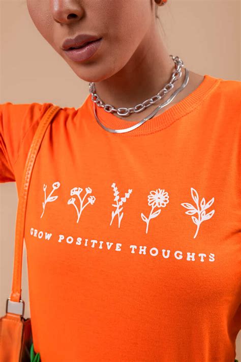 Grow positive thoughts - Laranja - Minha T-Shirt - Maior Atacadista de T-Shirt 100% Algodão do ...