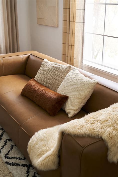 How to Decorate Around Brown Leather Sofas | Castlery US