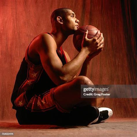 Tim Duncan 1998 Photos and Premium High Res Pictures - Getty Images