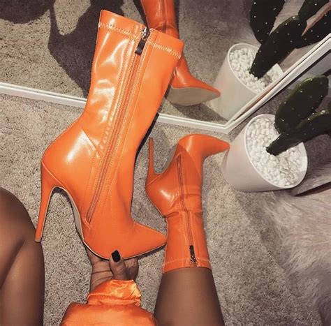 Pinterest: FOLLOW ME: XXLaTykka SnapChat: Xa_ja Twitter: x__aja Instagram: aja | Orange shoes ...