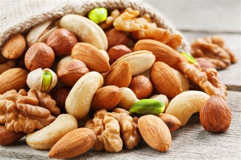 What You Should Know about the Healthy Fats in Nuts | Peanut butter ...