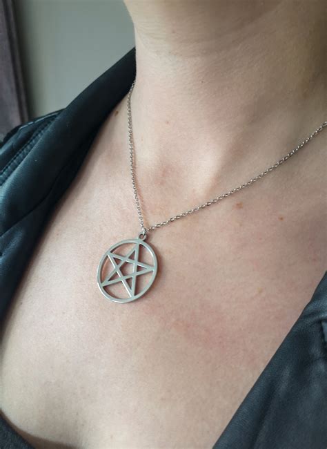 PENTAGRAM NECKLACE WITCH STYLE ACCESSORIES SAMHAIN – The Temple Wolf