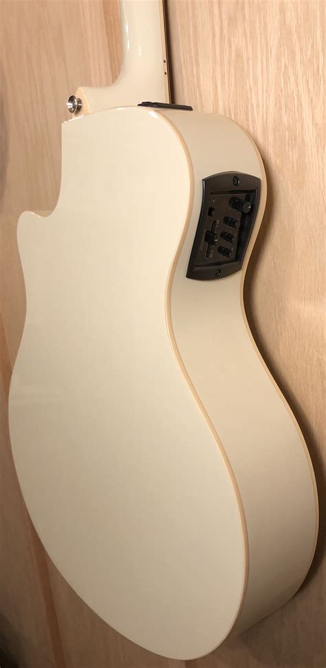 Yamaha APX600 White > Guitars Flattop Electric & Acoustic | Imperial Guitar & Soundworks