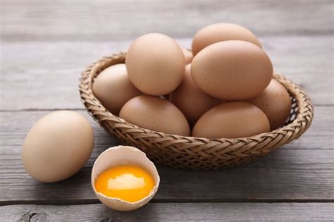 Premium Kadaknath Chicken Eggs - Pack of 6 : Buy online | freshtohome.com