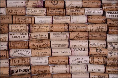 NATURAL ASSORTED BORDEAUX NAPA VALLEY RED WINE CORKS LOT FOR ARTS & CRAFTS - Switch