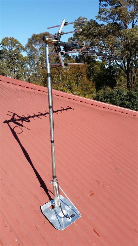 Tin Roof Antenna Mount - The Antenna Company The Antenna Company