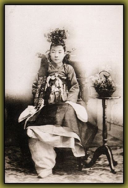 gisaeng / korea / hanbok | Ancient korea, Korean photo, Traditional ...