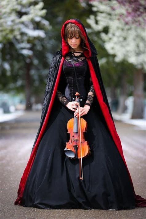 Lindsey Stirling - Phantom of the Opera *my latest musical obsession* plays violin. and dances ...