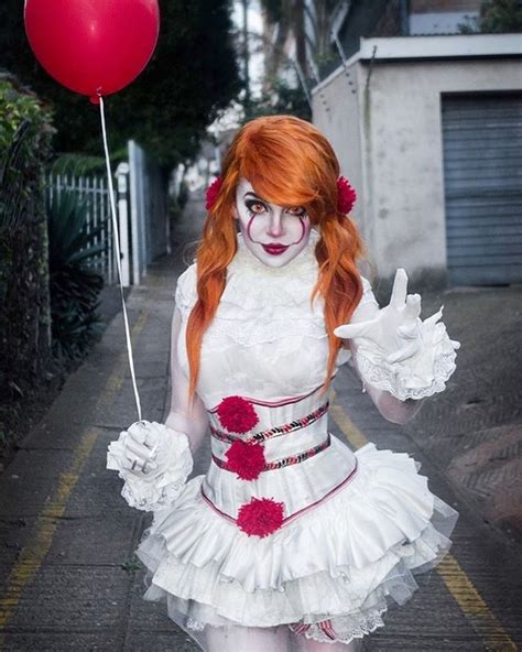 Pennywise cosplay by @jinxkittiecosplay #cosplay #cosplayer # ...