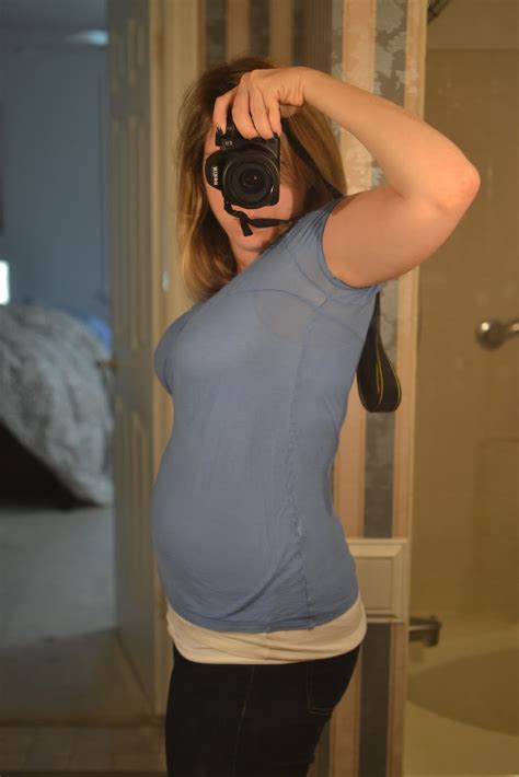 Adventures in Parenthood: Baby Bump :: 17 weeks 4 days