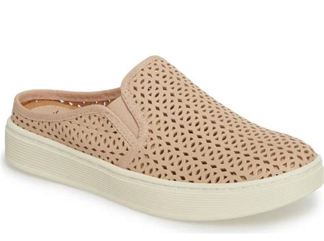 6 Comfortable Shoes for Spring Designed With Wider Toe Boxes – Footwear News