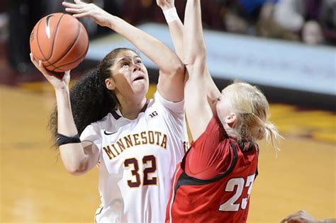 Gophers Women Crack AP Top 25 Basketball Poll