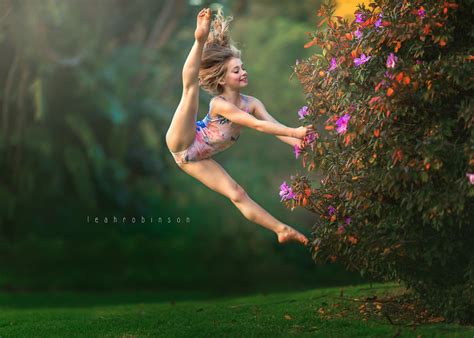 Incredible Photographs Of Young Dancers In Nature By Australian Photographer Leah Robinson ...