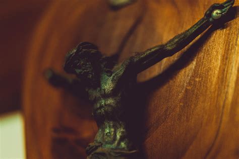 Jesus Christ Wooden Sculpture · Free Stock Photo