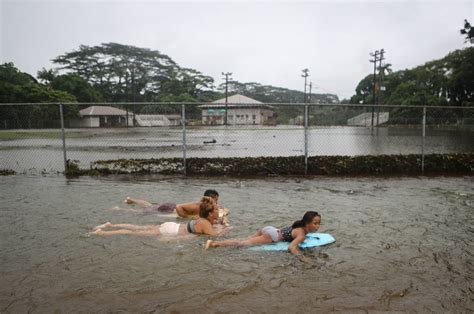 These Dramatic Photos Show Catastrophic Flooding In Hawaii After ...